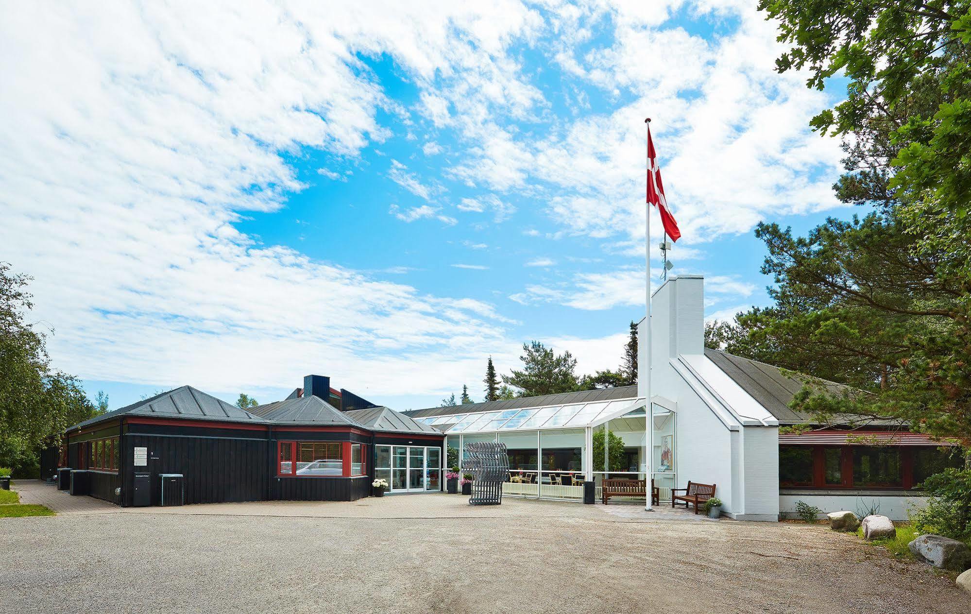 Dronningens Ferieby Hotel Grenå Exterior photo